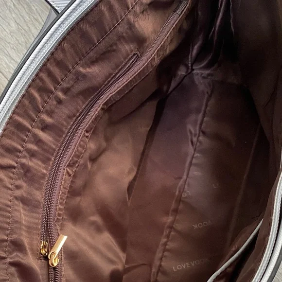 Elegant Gray Tote Bag - Picture 14 of 16